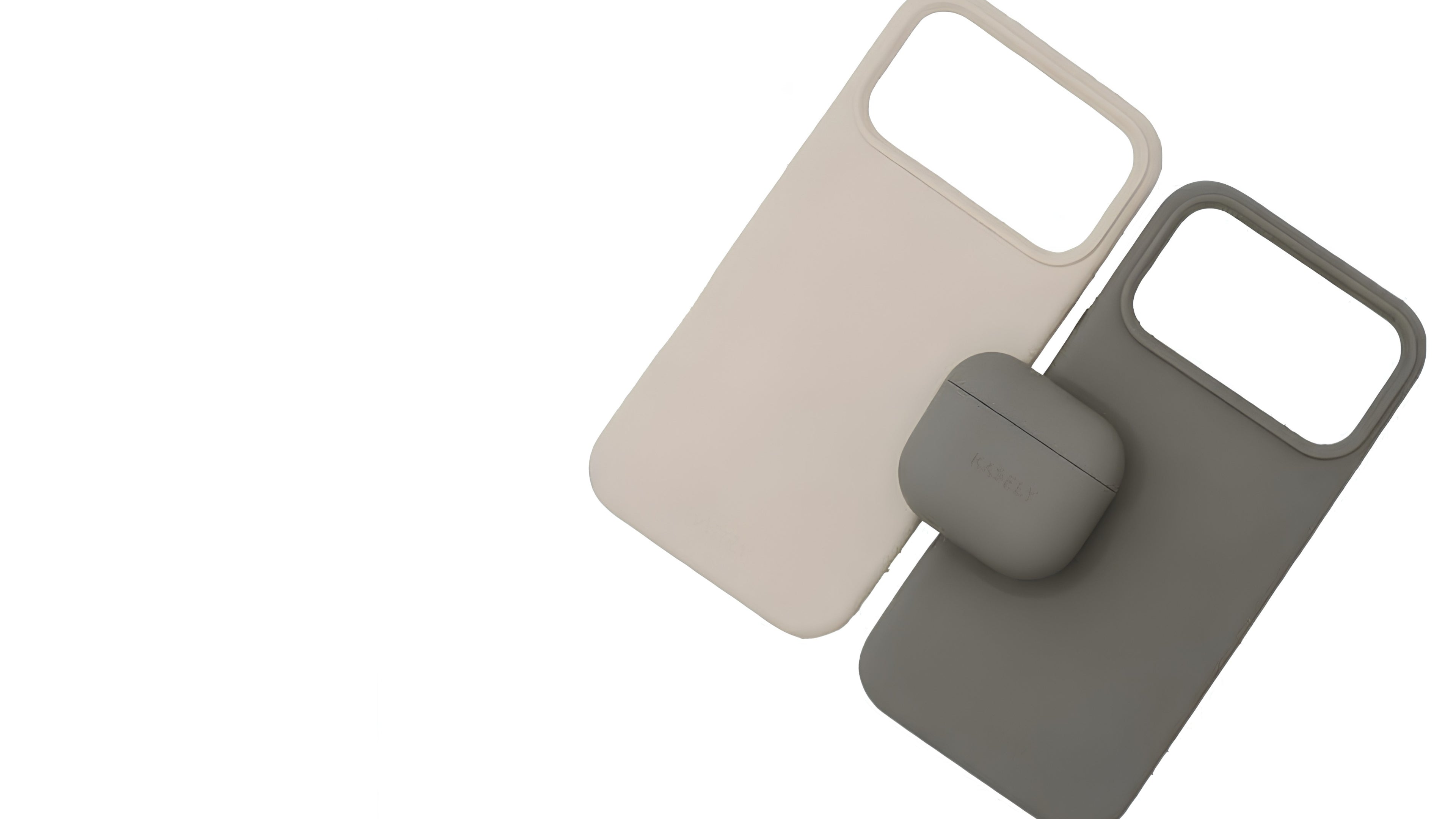 KAYSLY iPhone 17 Pro Max beige Silikonskal och olivgrön och KAYSLY AirPods 4 olivgrön Silikonskal.  